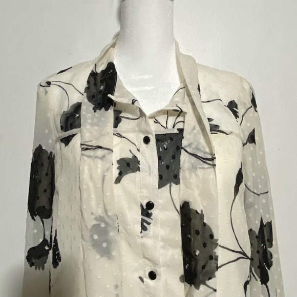 Monteau Los Angeles Floral Blouse Size M - Picture 5 of 7